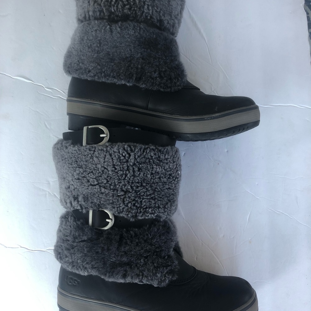 Ugg Boots 6 - Picture 7 of 8